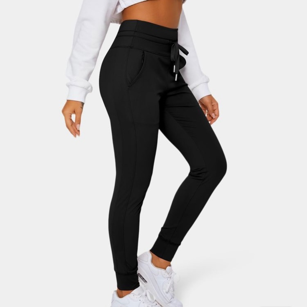 HALARA black joggers